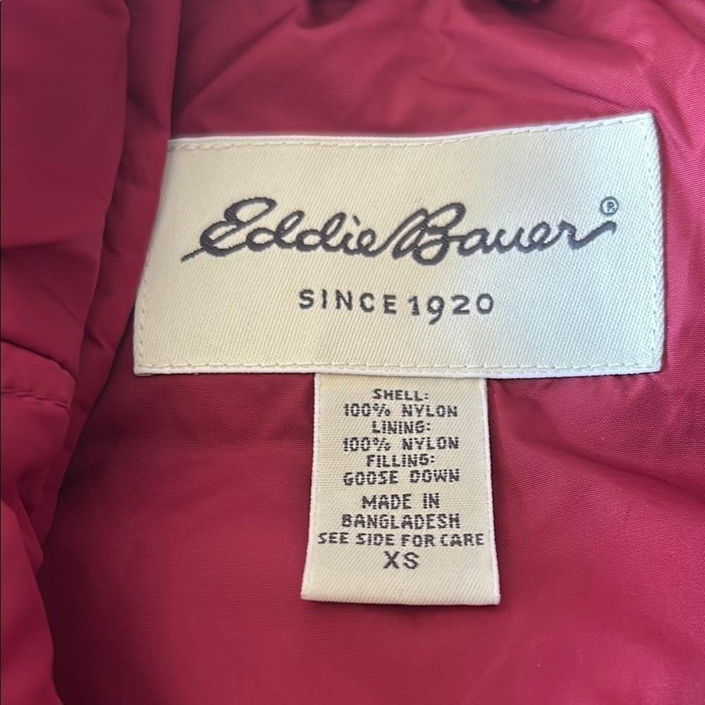 Eddie Bauer Red Quilted Vest for Cold Weather - Picture 6 of 6